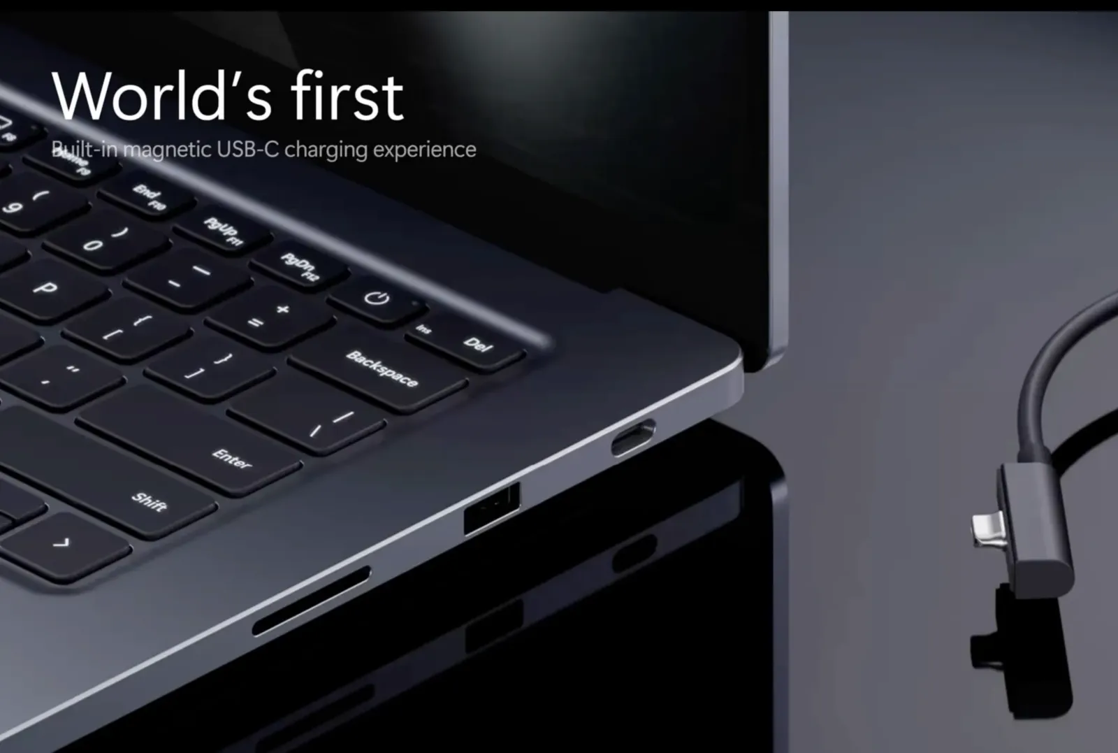 Placa de Microsoft que presenta Magnetic Connect como la primera carga magnética USB-C integrada, junto a la Surface Laptop Ultra