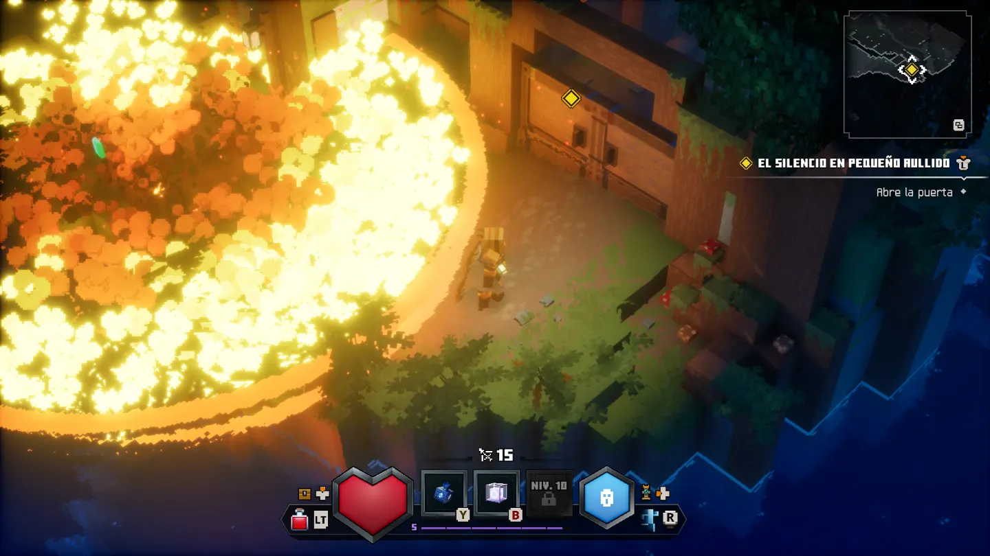 Minecraft Dungeons II: el héroe frente a la copa iluminada de un árbol, en la misión El silencio en Pequeño Aullido