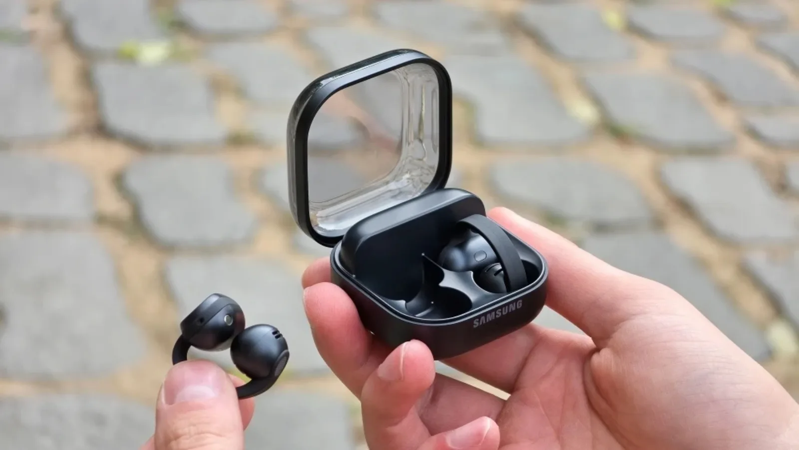 nuevos auriculares inalámbricos de diseño abierto de Samsung