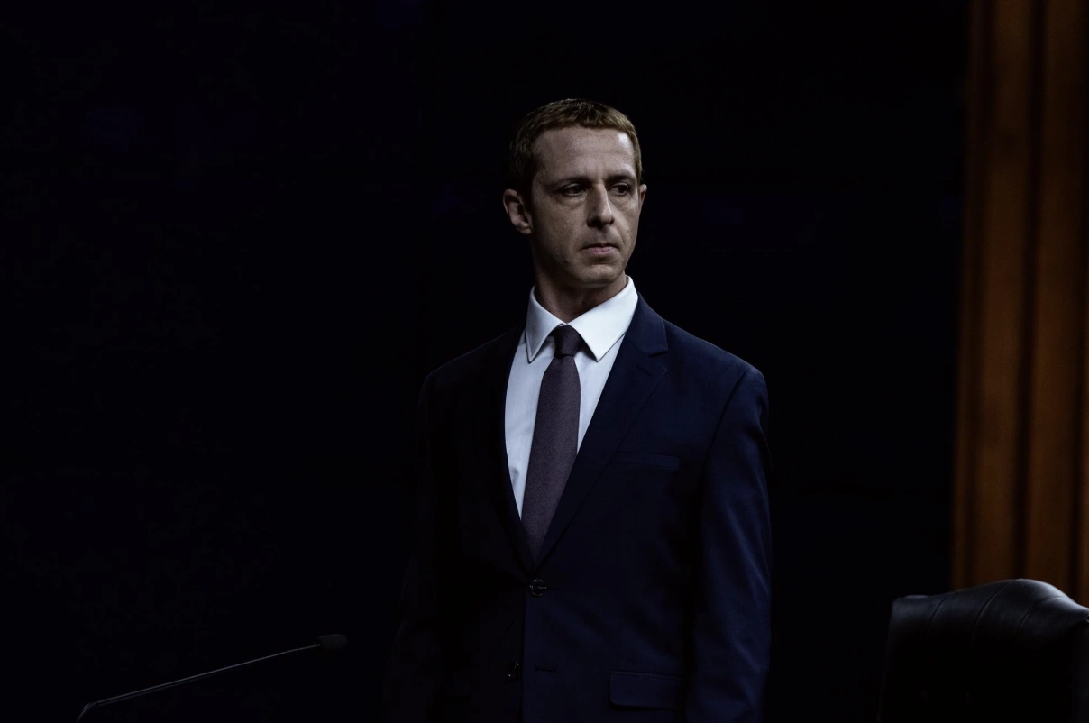 Jeremy Strong como Mark Zuckerberg en la película The Social Reckoning de Aaron Sorkin