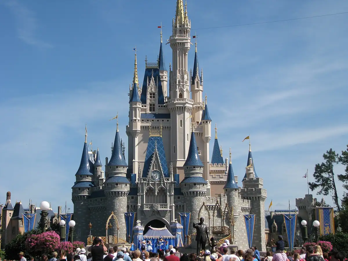 Castillo de Cenicienta en Magic Kingdom, el parque de Walt Disney World en Orlando