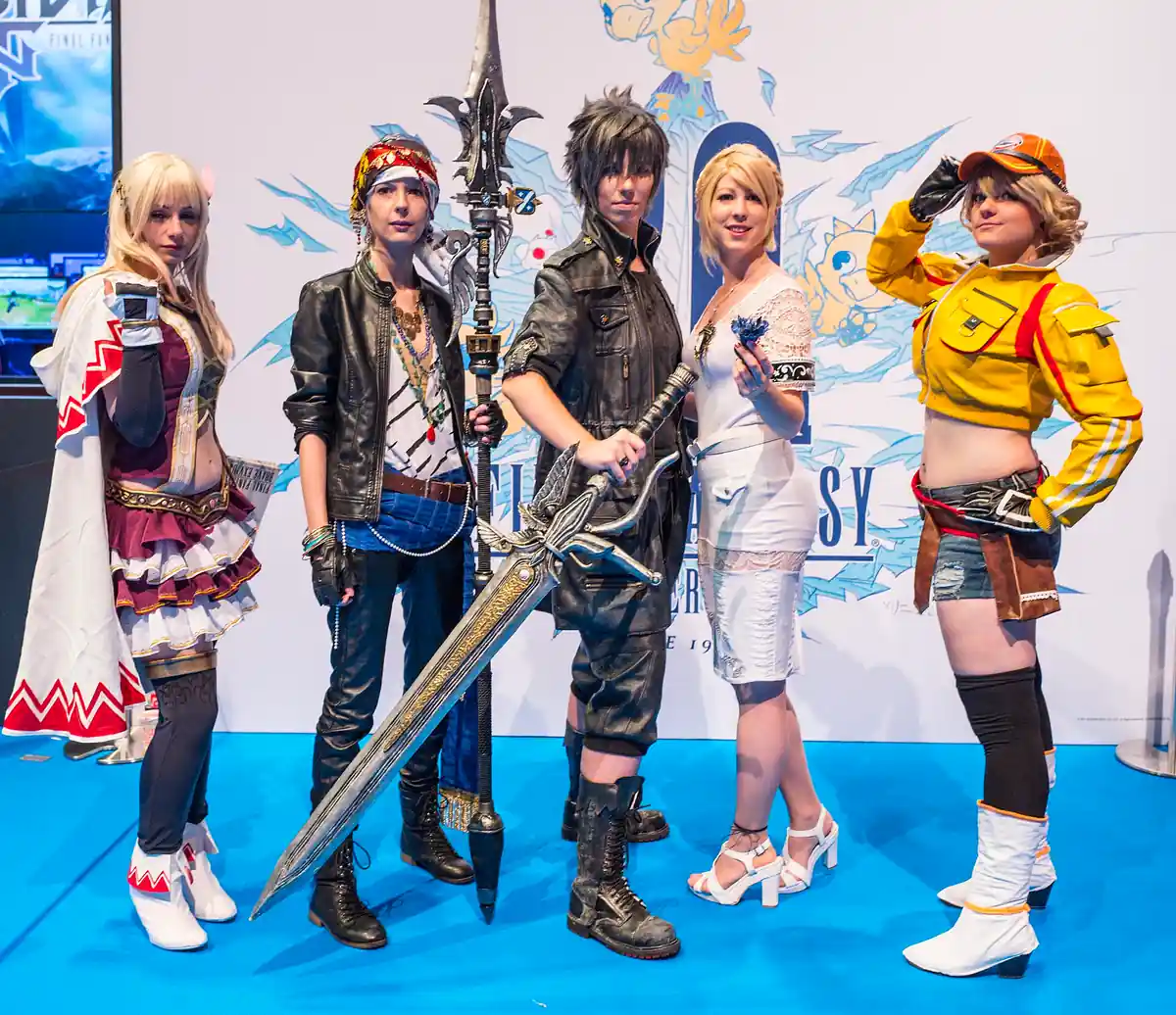 Grupo de cosplayers de videojuegos posando en la Gamescom 2017, en Colonia