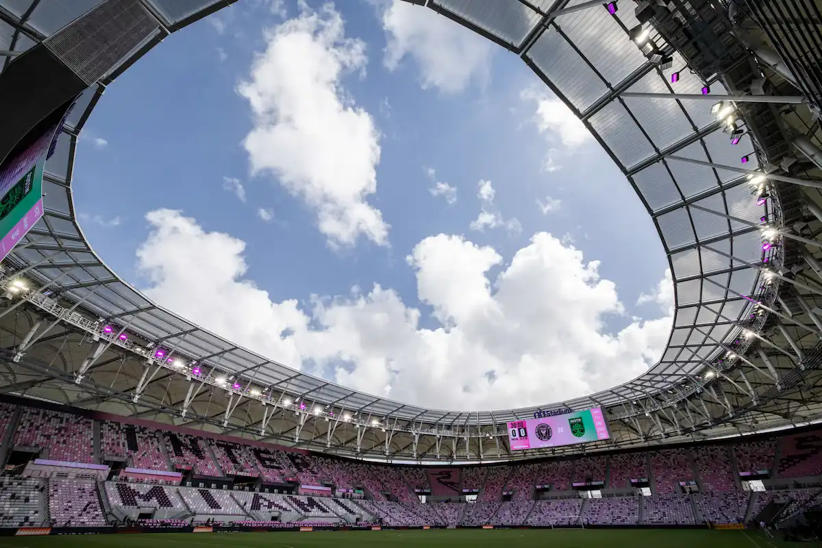 Interior del Nu Stadium, el estadio del Inter Miami y sede de la Final Mundial de la Red Bull Wings Cup