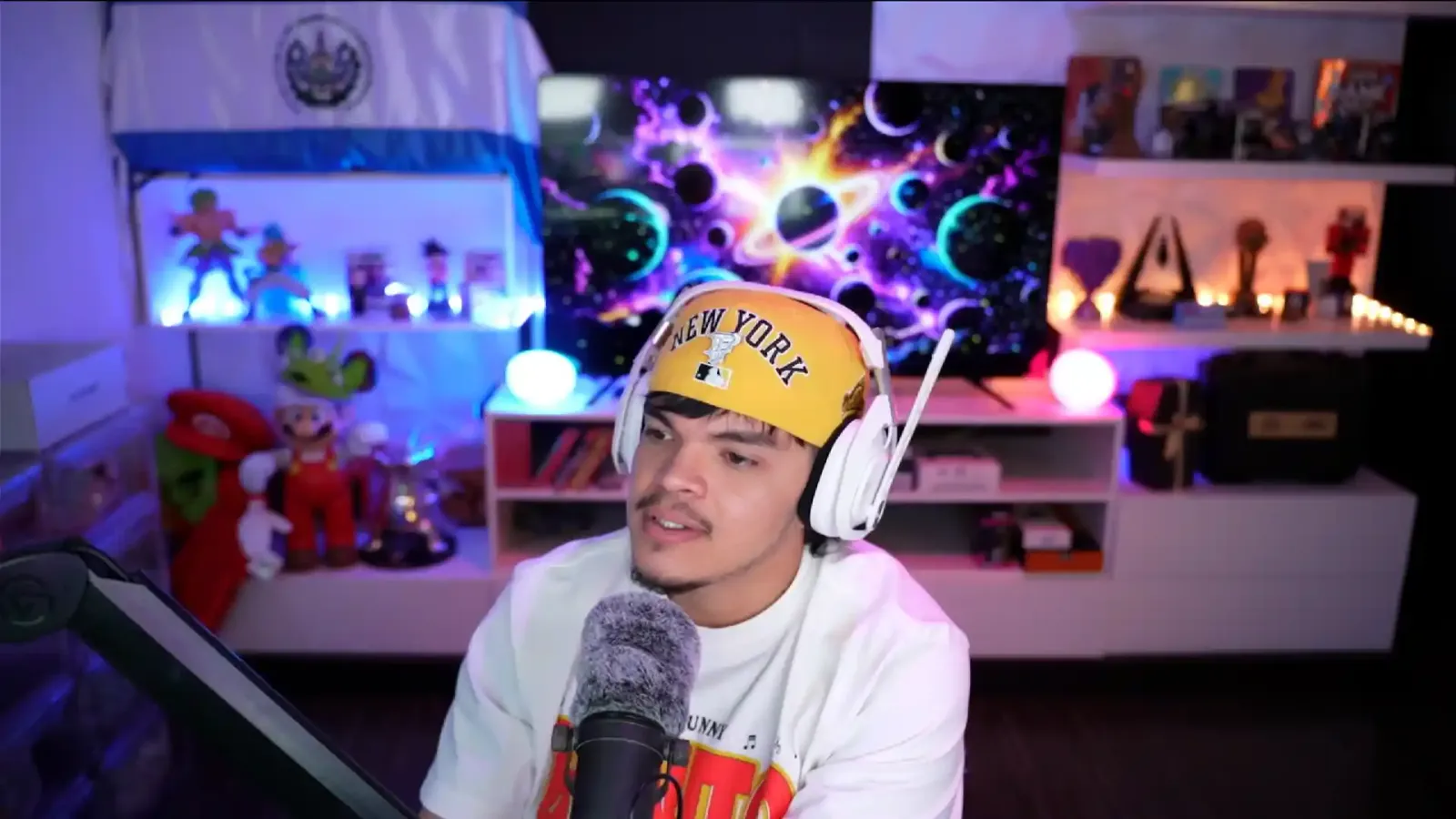 El streamer Komanche durante uno de sus directos en Twitch
